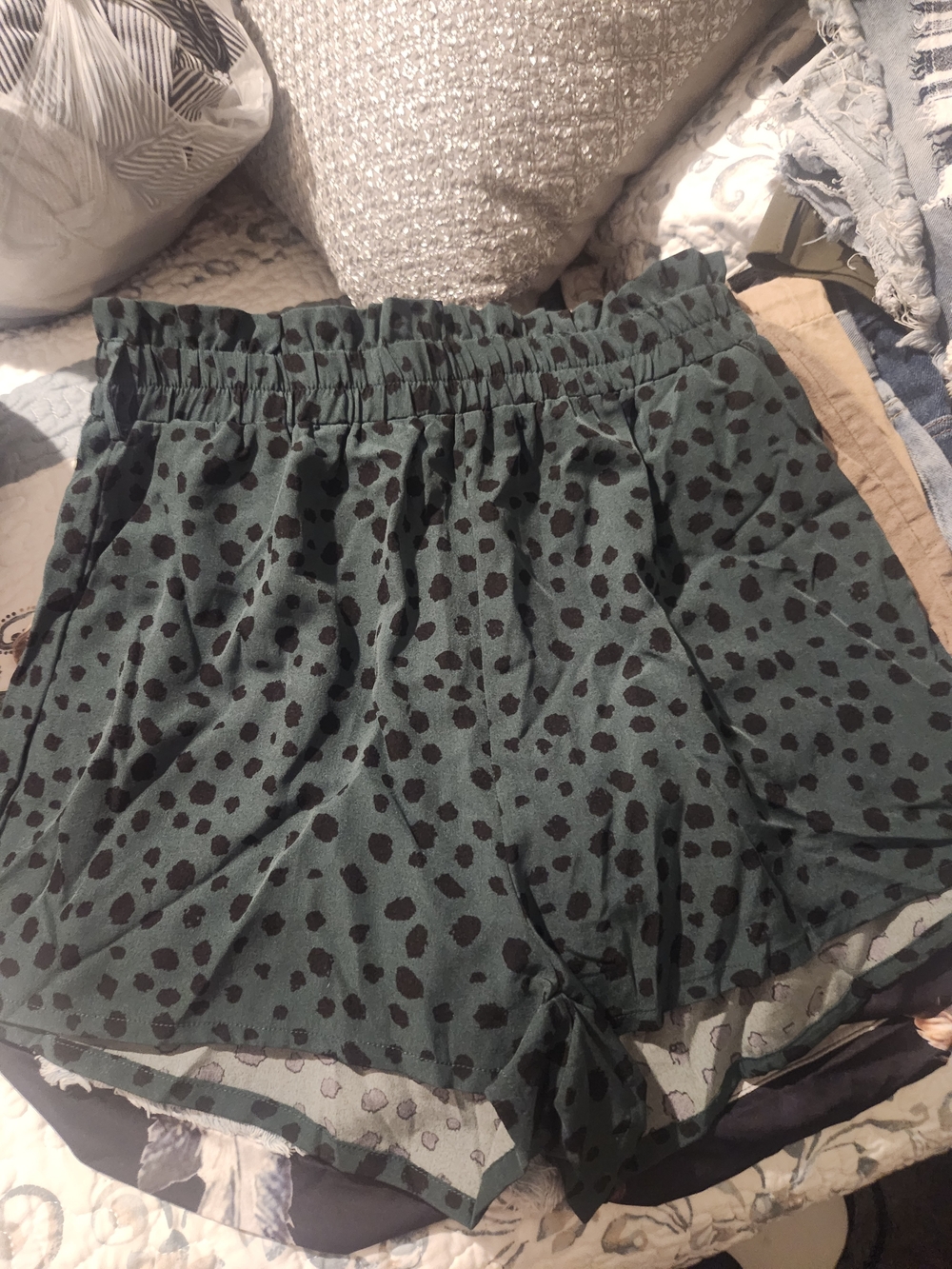 Source Unknown Green Polka Dot High-Waist Shorts